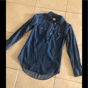 NWOT A New Day denim chambray tunic. Size Small.